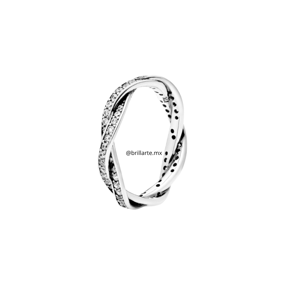 Anillo entrelazado