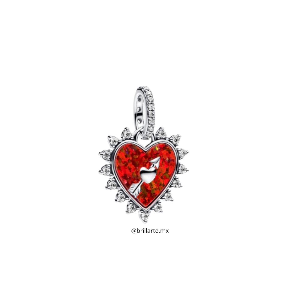 Charm colgante corazón flechado