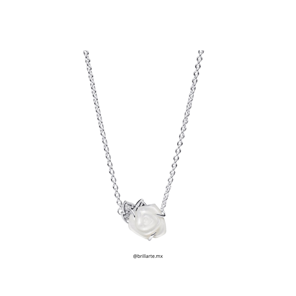 Collar rosa blanca