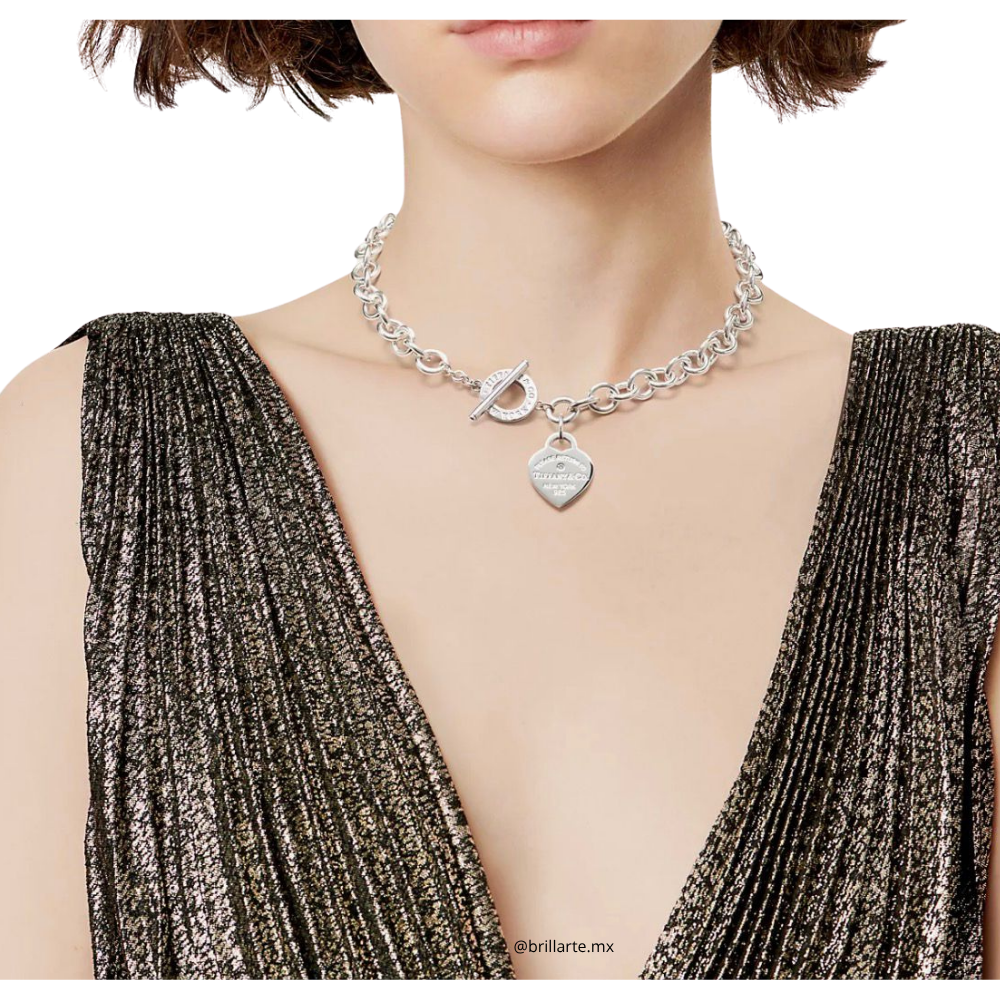 Collar con placa Tiffany