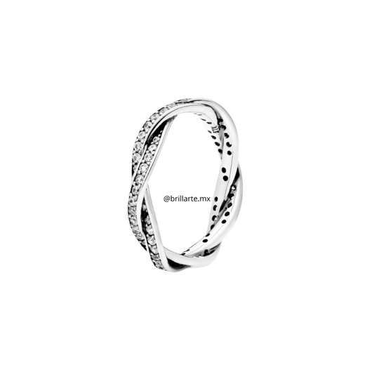 Anillo entrelazado