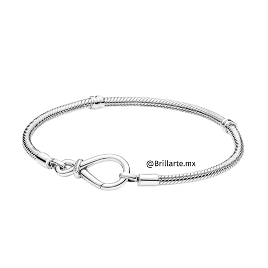 Brazalete infinito con logo