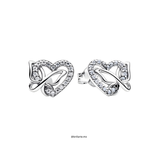 Aretes corazón con mariposa