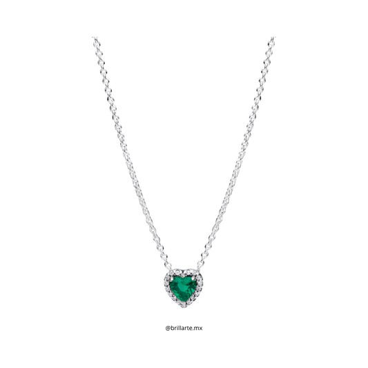 Collar corazón verde