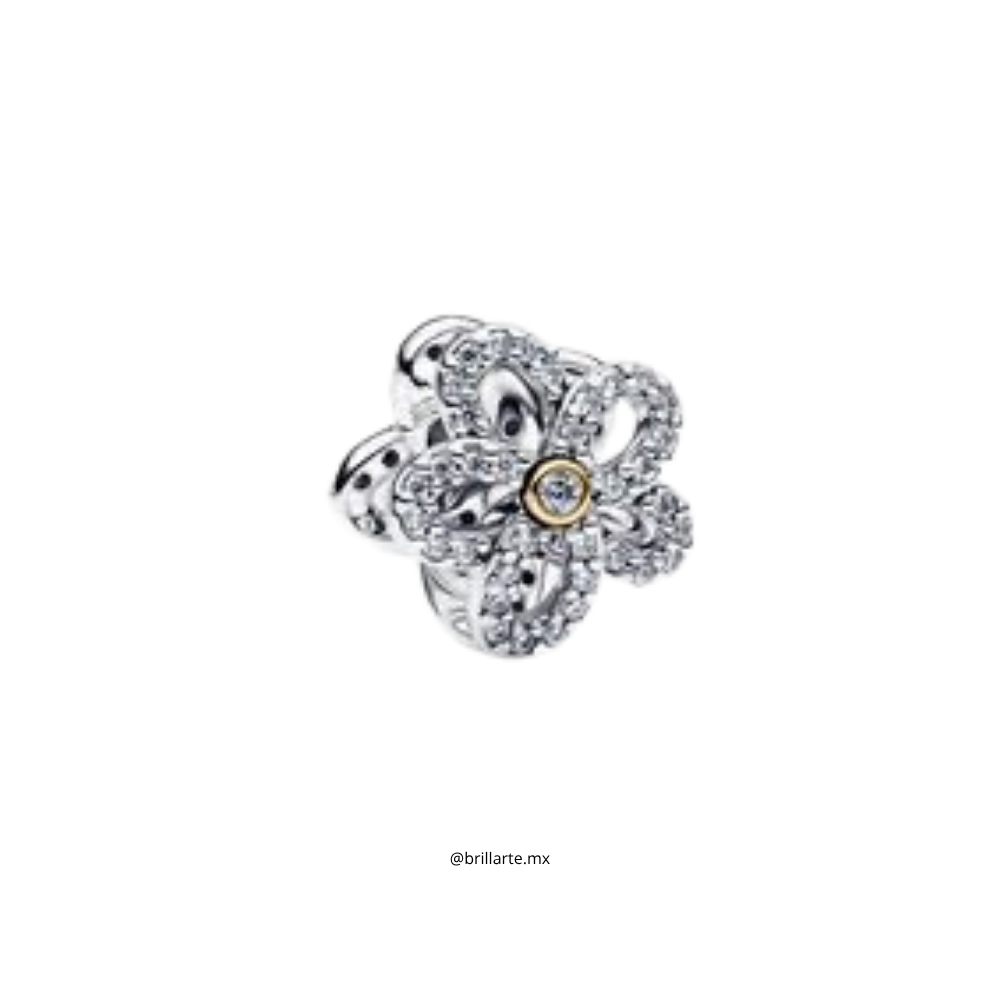 Charm calado en forma de Pave