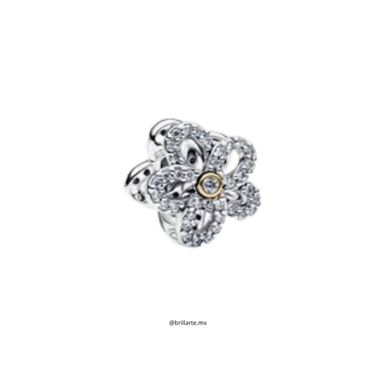 Charm calado en forma de Pave