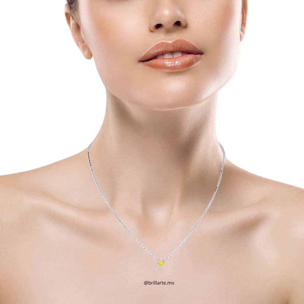 Collar corazón amarillo