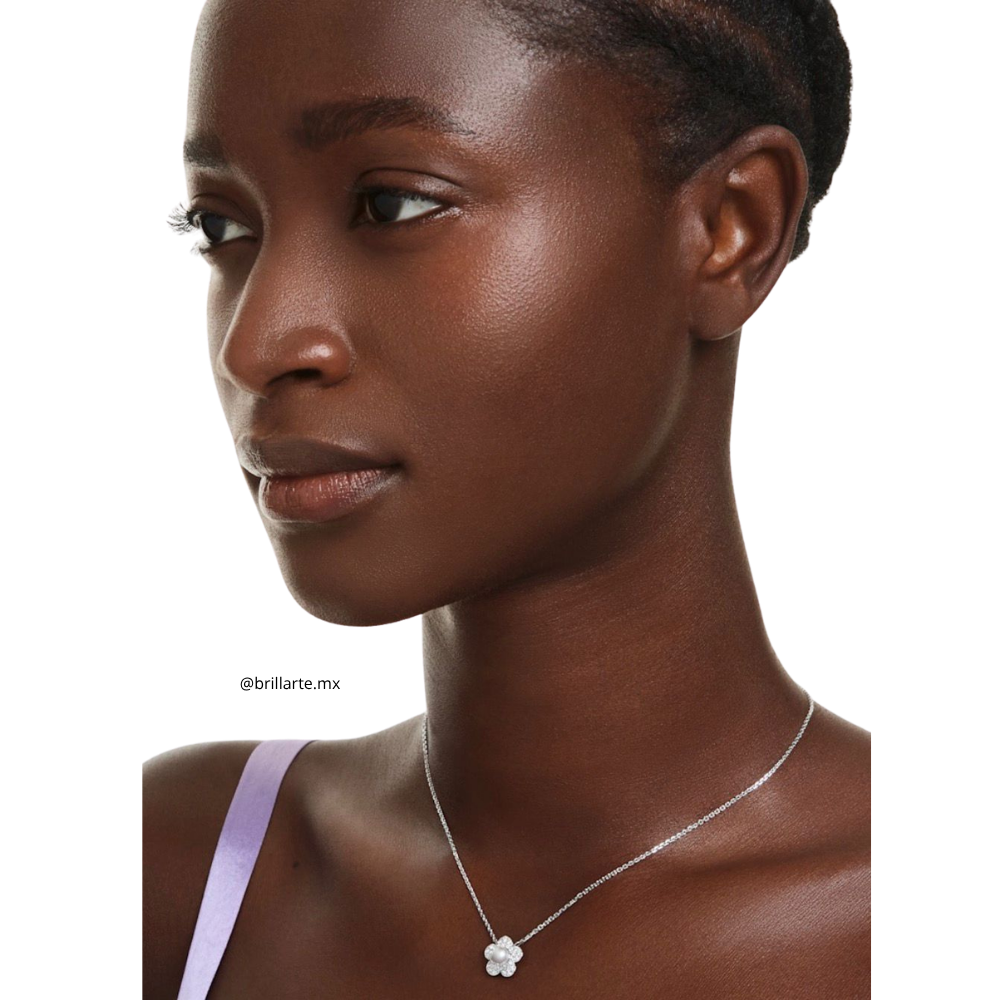 Collar Swarovski de flor con perla