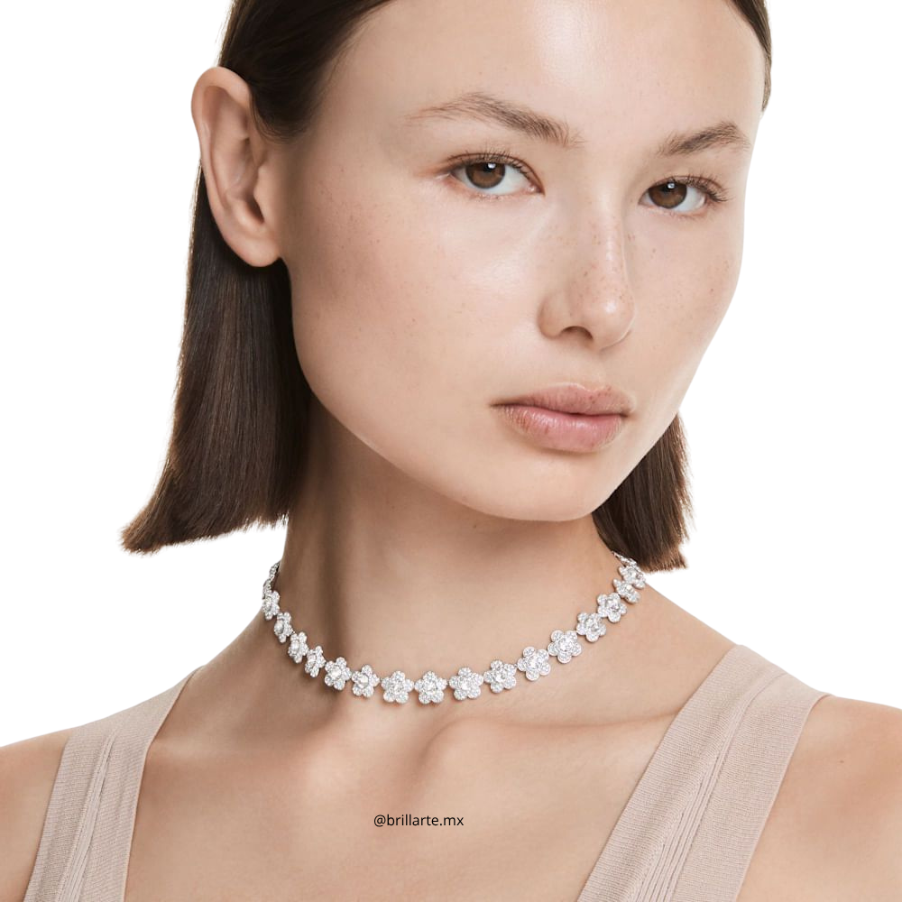 Collar Ariana Grande flores
