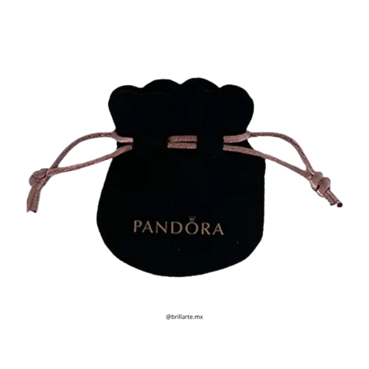 Saquito negro con logo Pandora