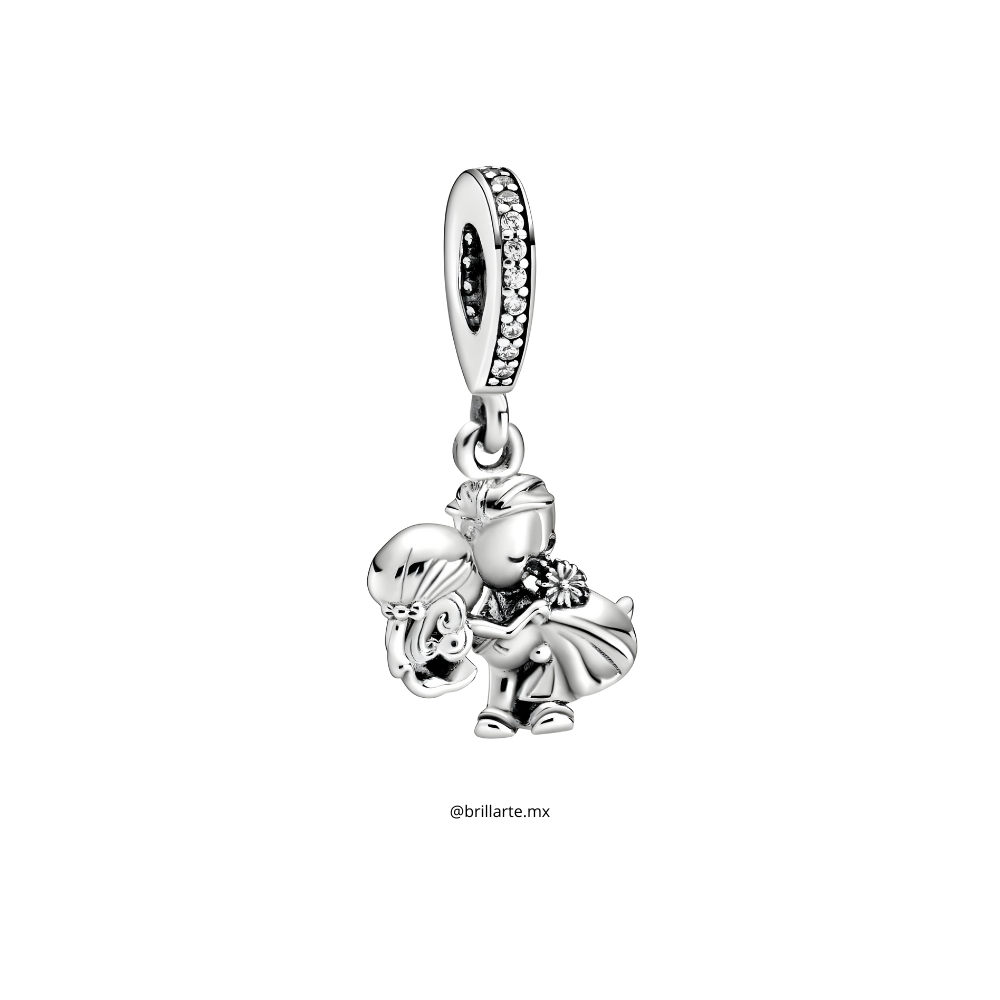 Charm recién casados